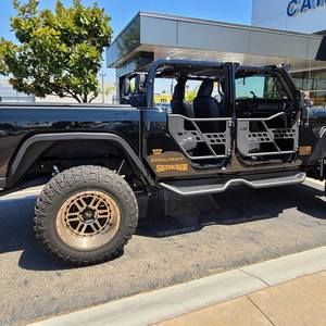 Meet your Posher, Chakrya